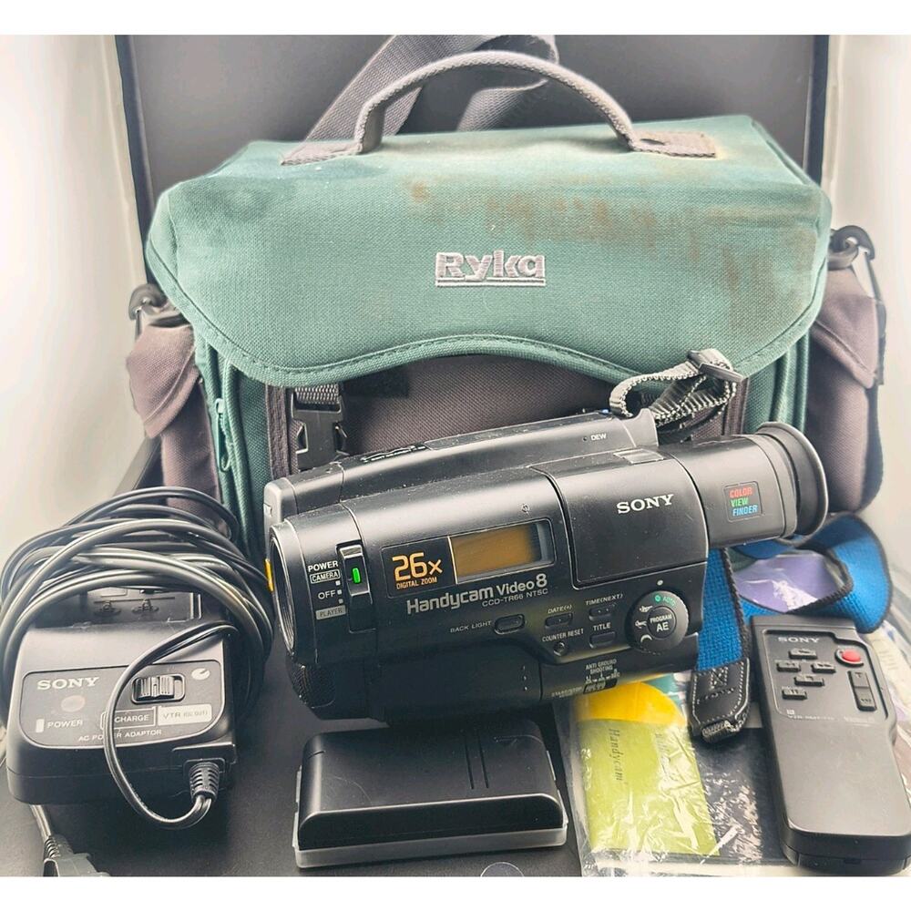 Sony Handycam CCD-TR66 Video8 8mm Camcorder Bundle NEW Battery & Charger TESTED